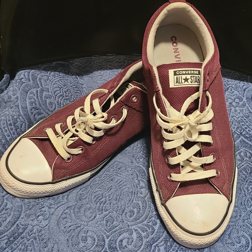 Maroon padded Converse